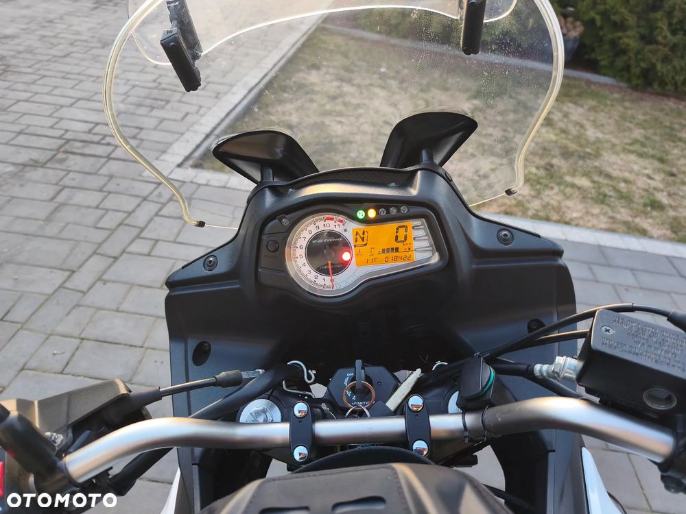 Suzuki V-STROM - 23