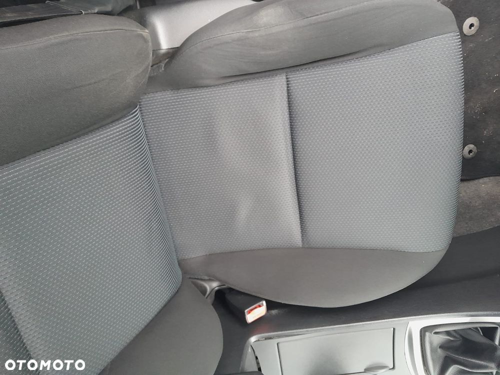 Mazda 3 1.6 Active - 10