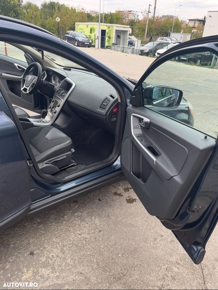 Volvo XC 60 D5 AWD Summum - 14