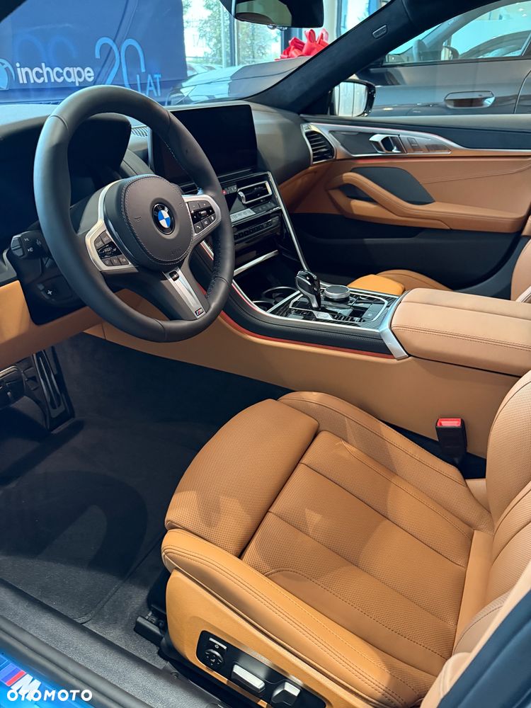 BMW Seria 8 - 32