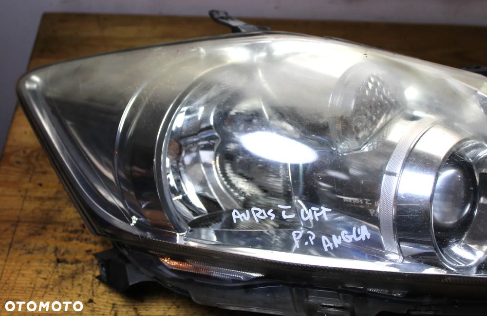 LAMPA LEWA LUB PRAWA PRZÓD TOYOTA AURIS I LIFT ANGLIA - 4