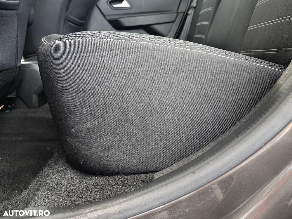 Dacia Duster 1.6 SCe 4WD Prestige jante 17" - 9