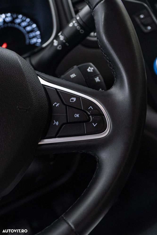 Renault Megane TCe 140 GPF ZEN - 22