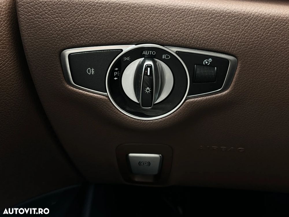 Mercedes-Benz E - 21