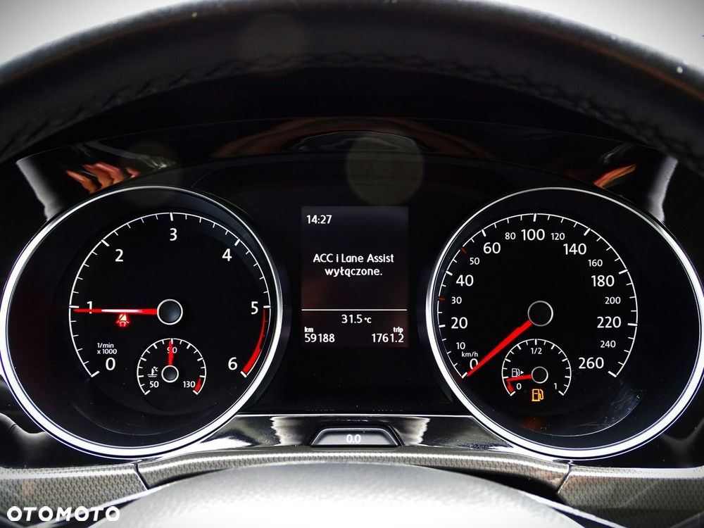 Volkswagen Touran - 26