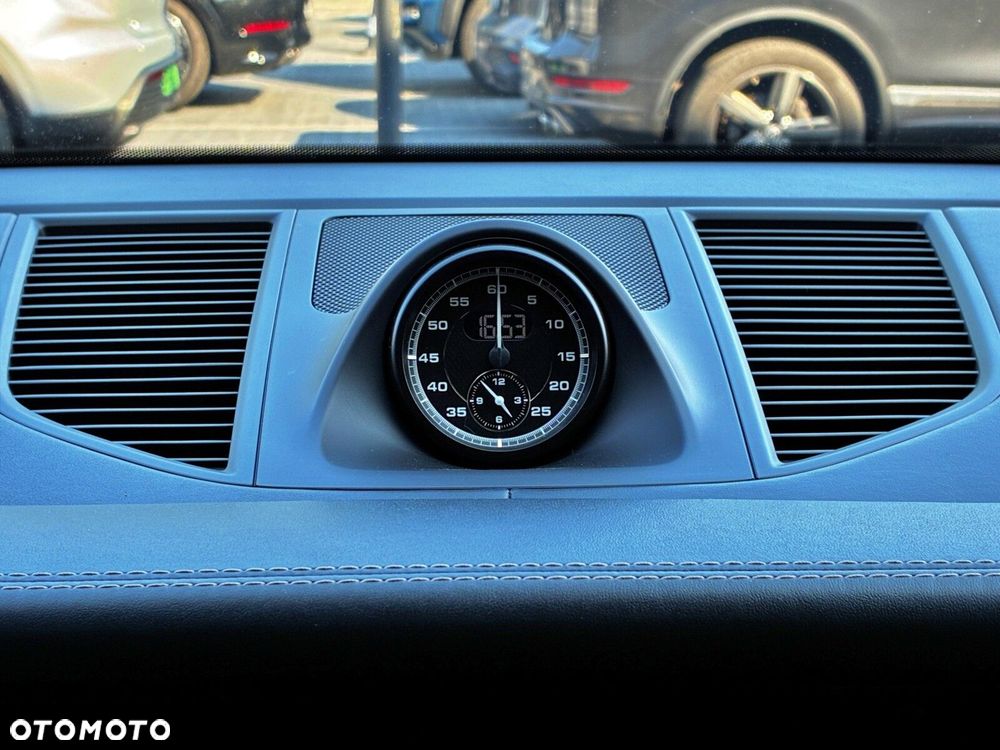 Porsche Macan - 30