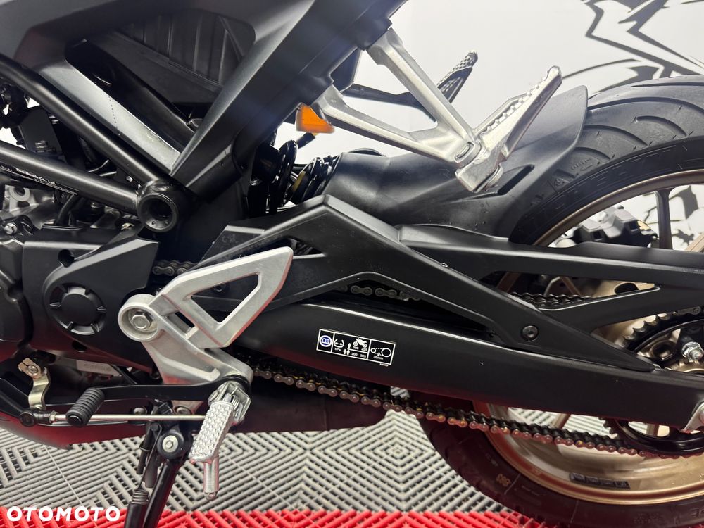 Honda CB - 15