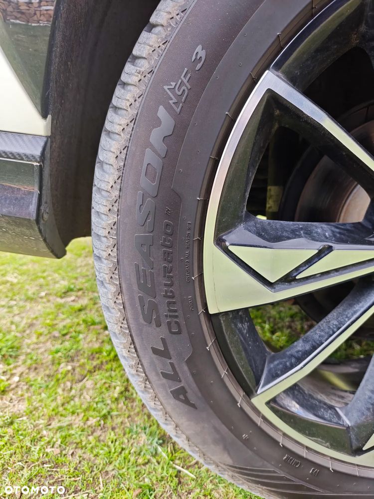 MG HS 1.5 T-GDI Exclusive DCT - 12