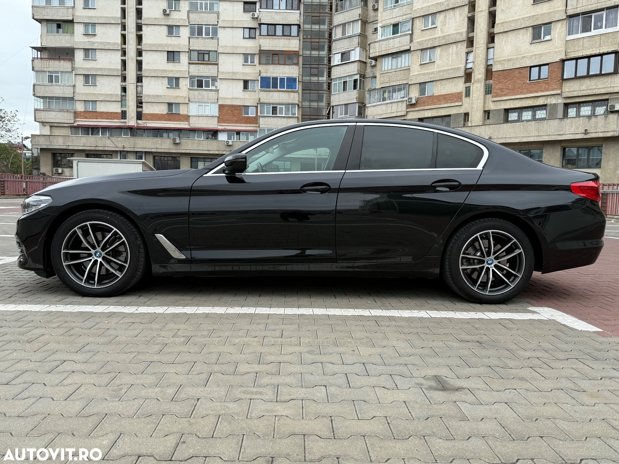 BMW Seria 5 520d AT - 4