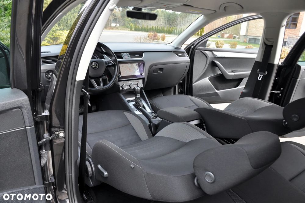 Skoda Octavia 2.0 TDI Elegance DSG - 27