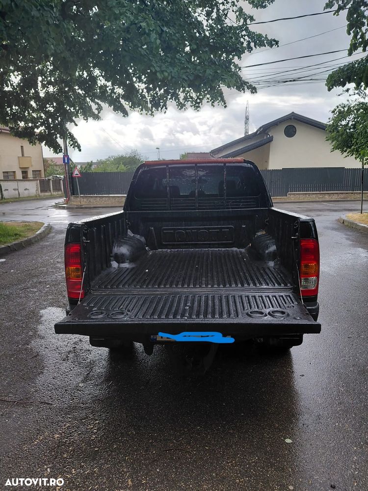 Toyota Hilux - 5