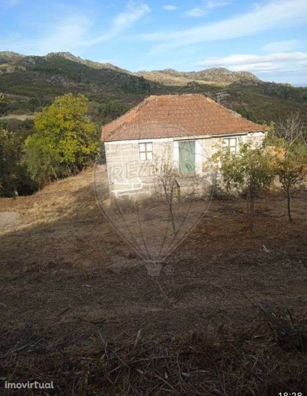 Moradia T2 para venda - Grande imagem: 2/4