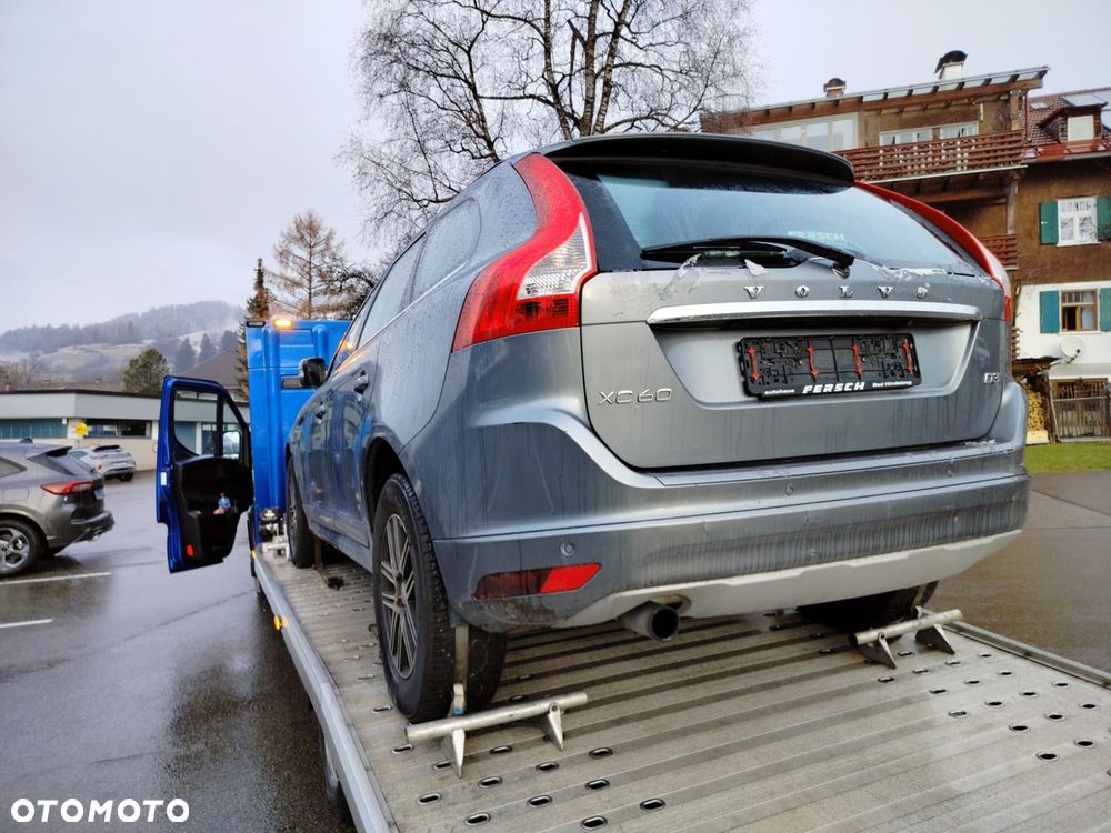 Volvo XC 60 D3 Geartronic Momentum - 31