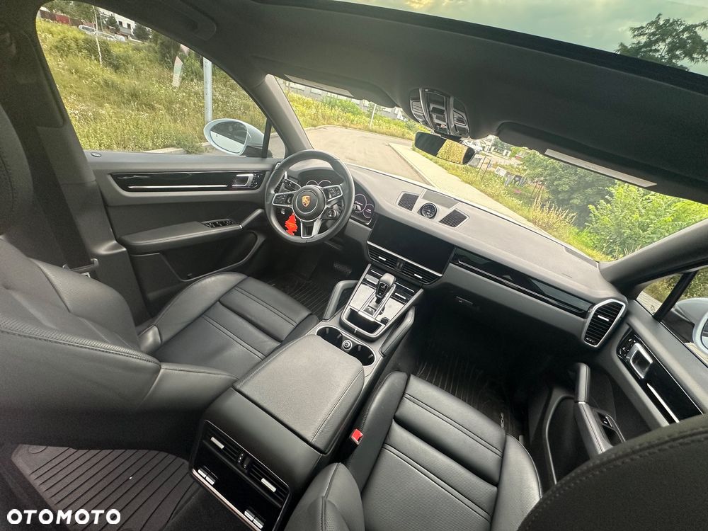 Porsche Cayenne Platinum Edition - 10