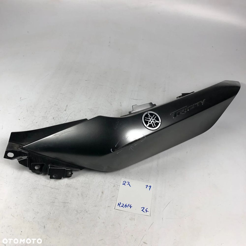 Yamaha Tricity 300 20- Lewy Ogon Owiewka Zadupek wypełnienie - 1