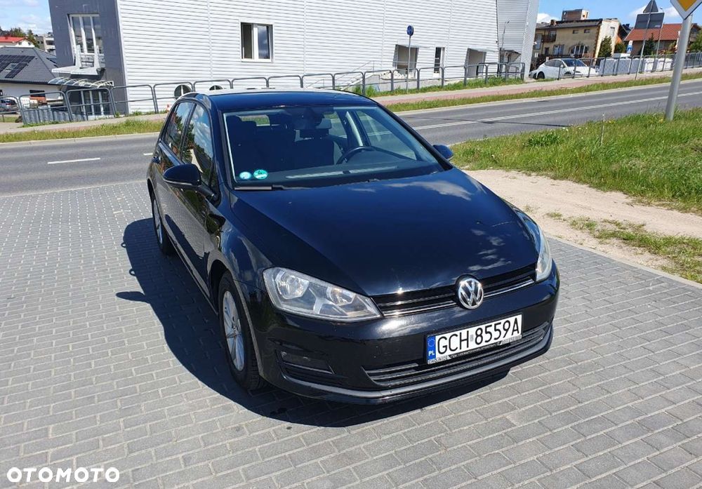 Volkswagen Golf - 1