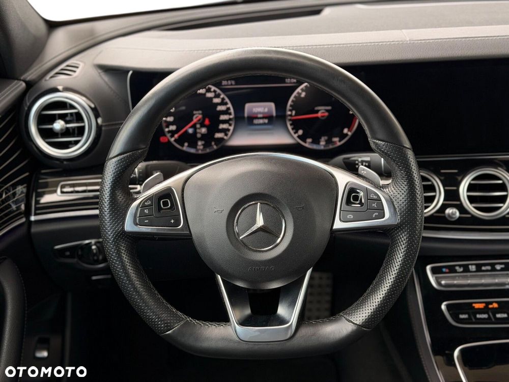 Mercedes-Benz Klasa E 220 d 4-Matic AMG/Avantgarde - 19