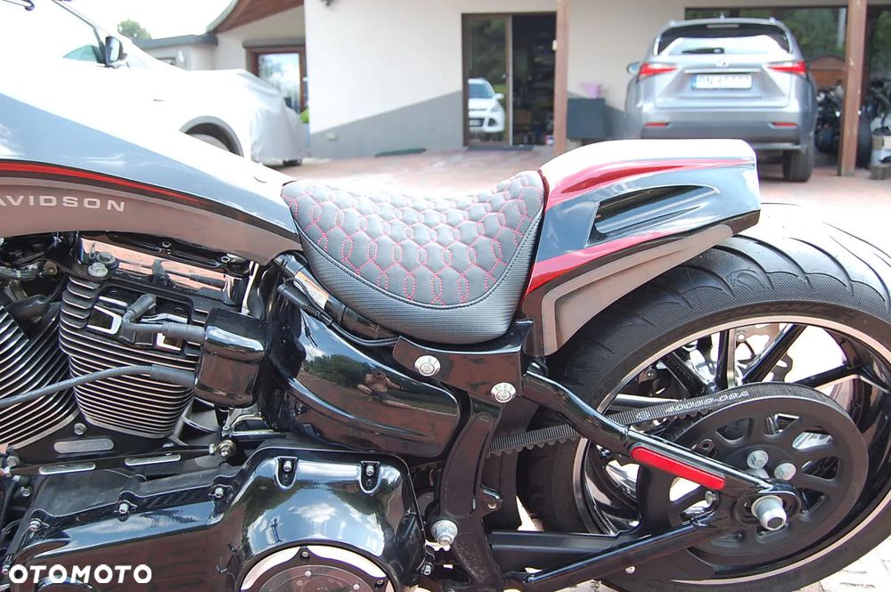 Harley-Davidson FXSB Breakout - 12