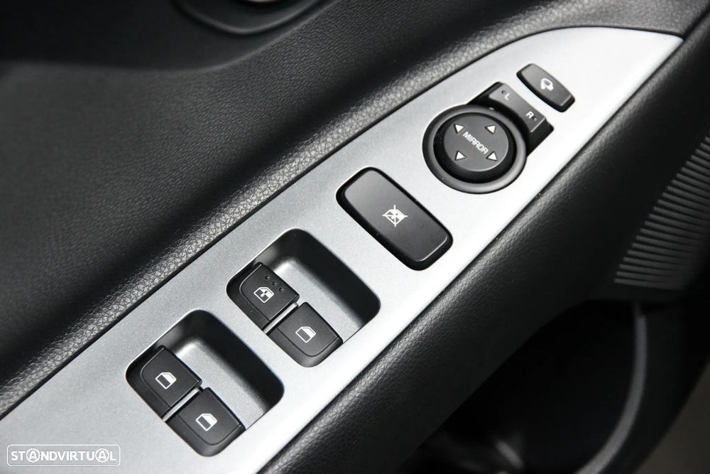 Kia Stonic 1.0 T-GDI OPF Mild Hybrid DCT7 GT-line - 11