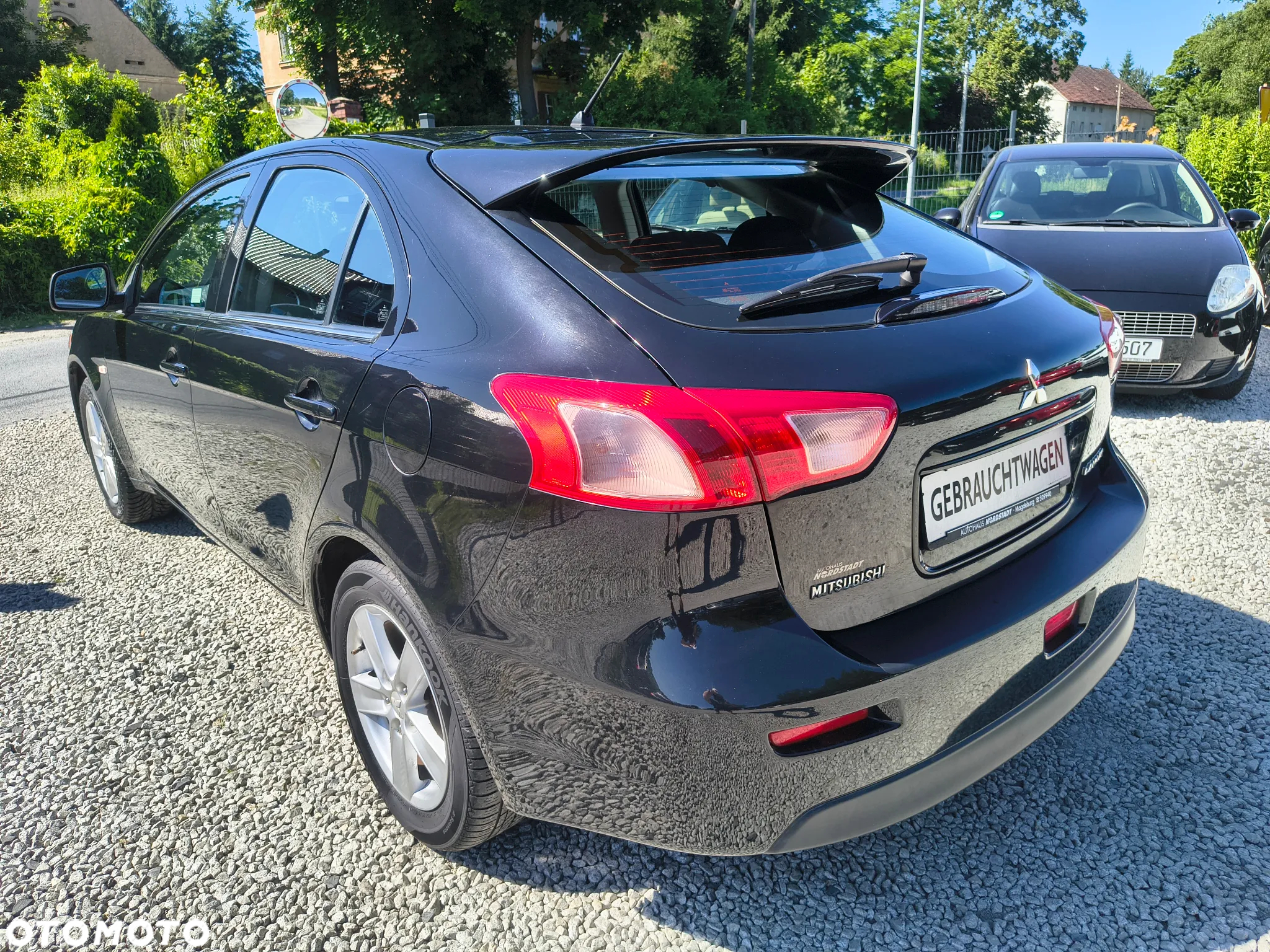 Mitsubishi Lancer 1.5 Invite - 8