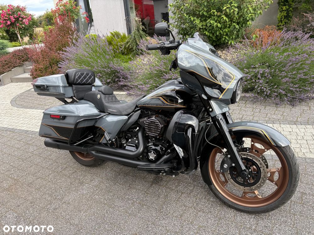 Harley-Davidson Touring Street Glide - 4