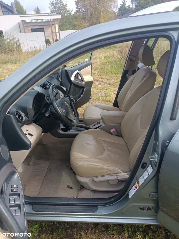 Toyota RAV4 2.0 VVT-i Prestige - 10