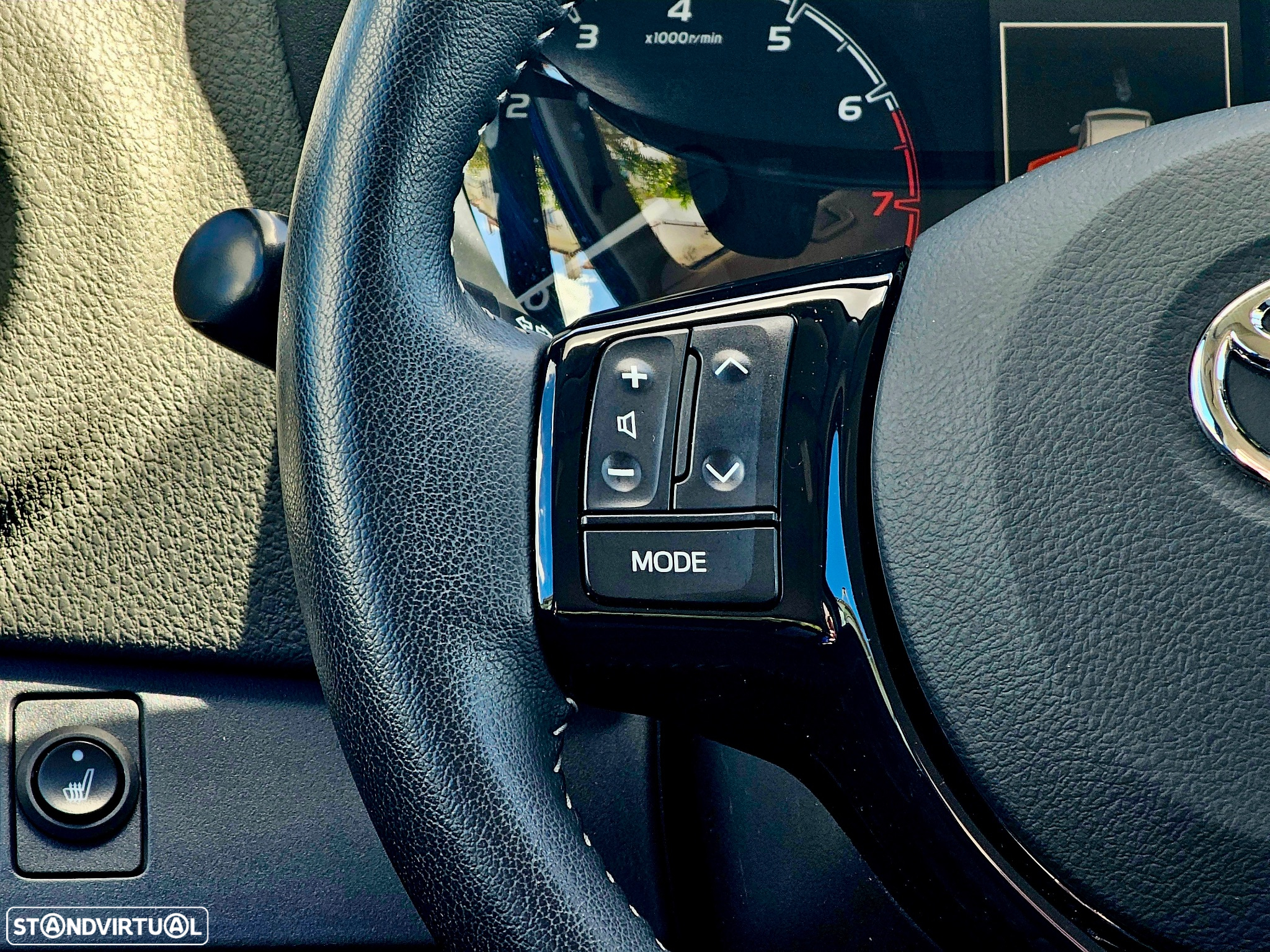 Toyota Yaris 1.0 VVT-i Comfort Plus - 17
