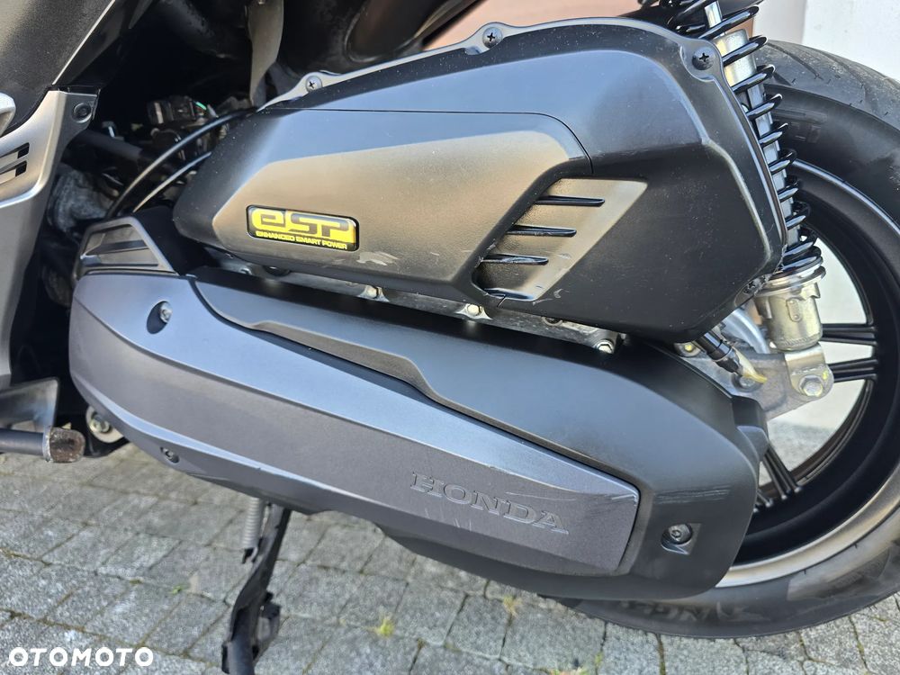 Honda NSS - 33