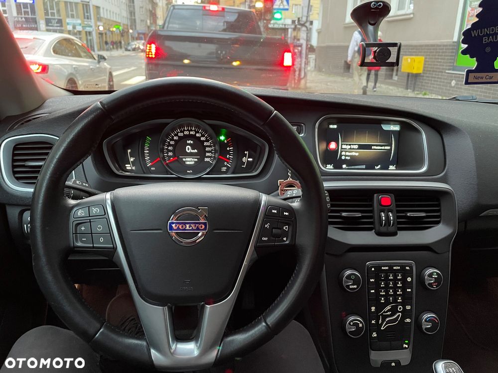 Volvo V40 D2 Drive-E Momentum - 2
