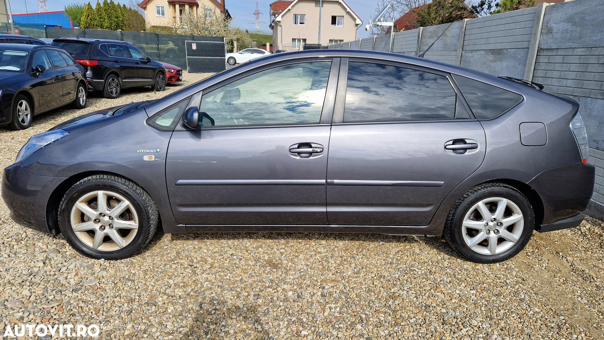 Toyota Prius - 17