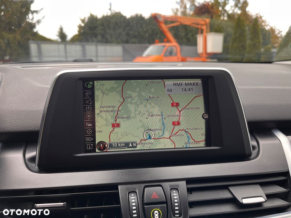 BMW Seria 2 218d Gran Tourer Sport Line - 13