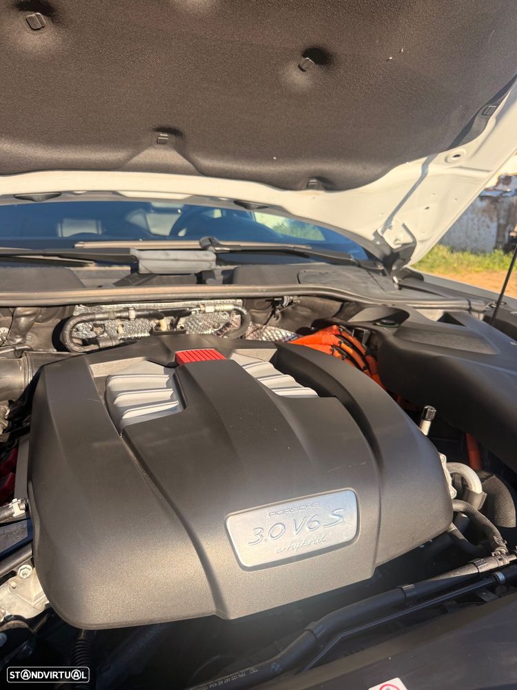 Porsche Cayenne - 22