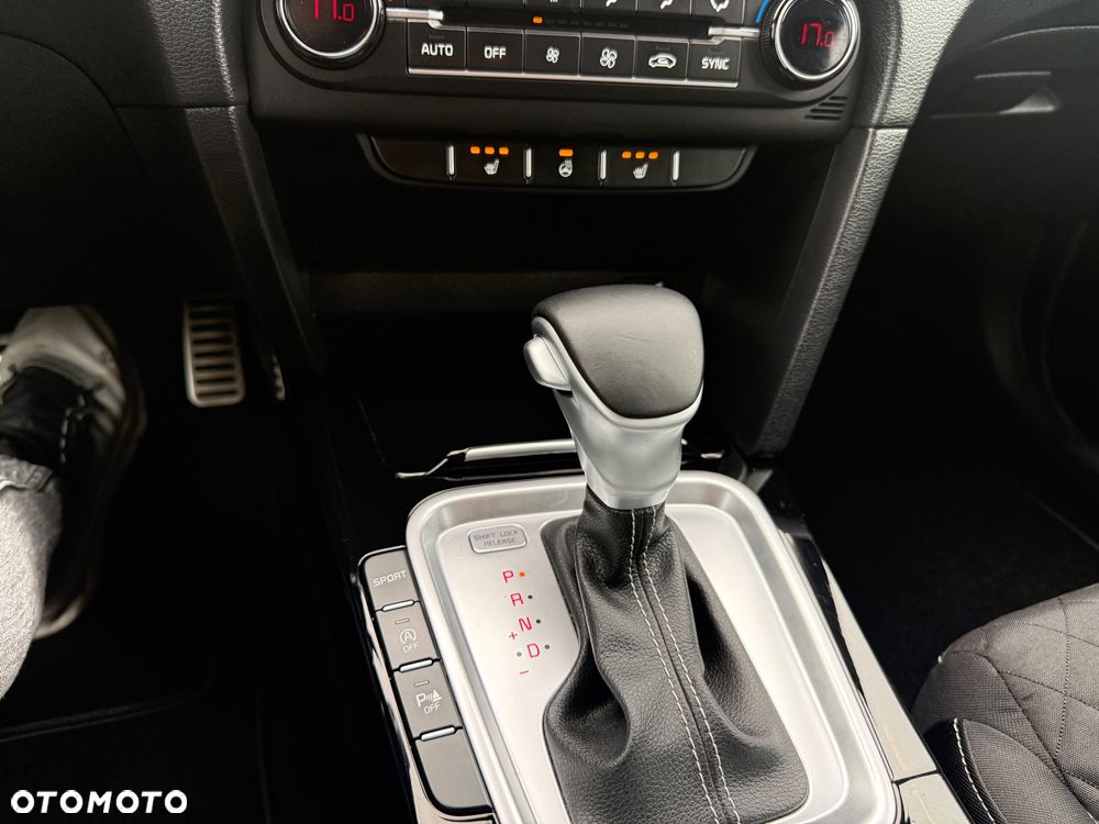 Kia ProCeed 1.5 T-GDI DCT7 OPF GT LINE - 16