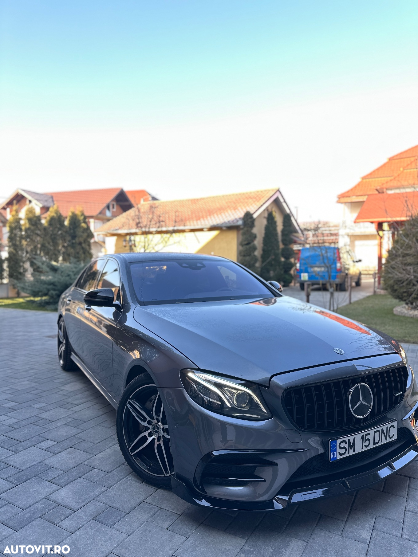 Mercedes-Benz E - 2