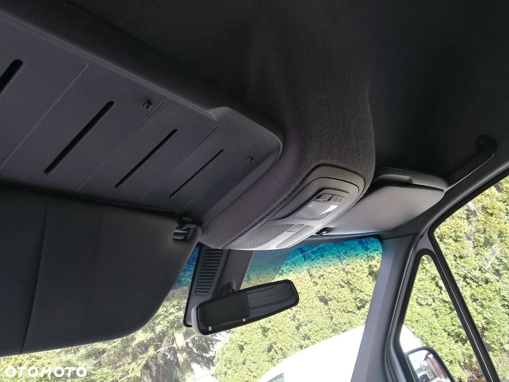 Mercedes-Benz Sprinter - 20