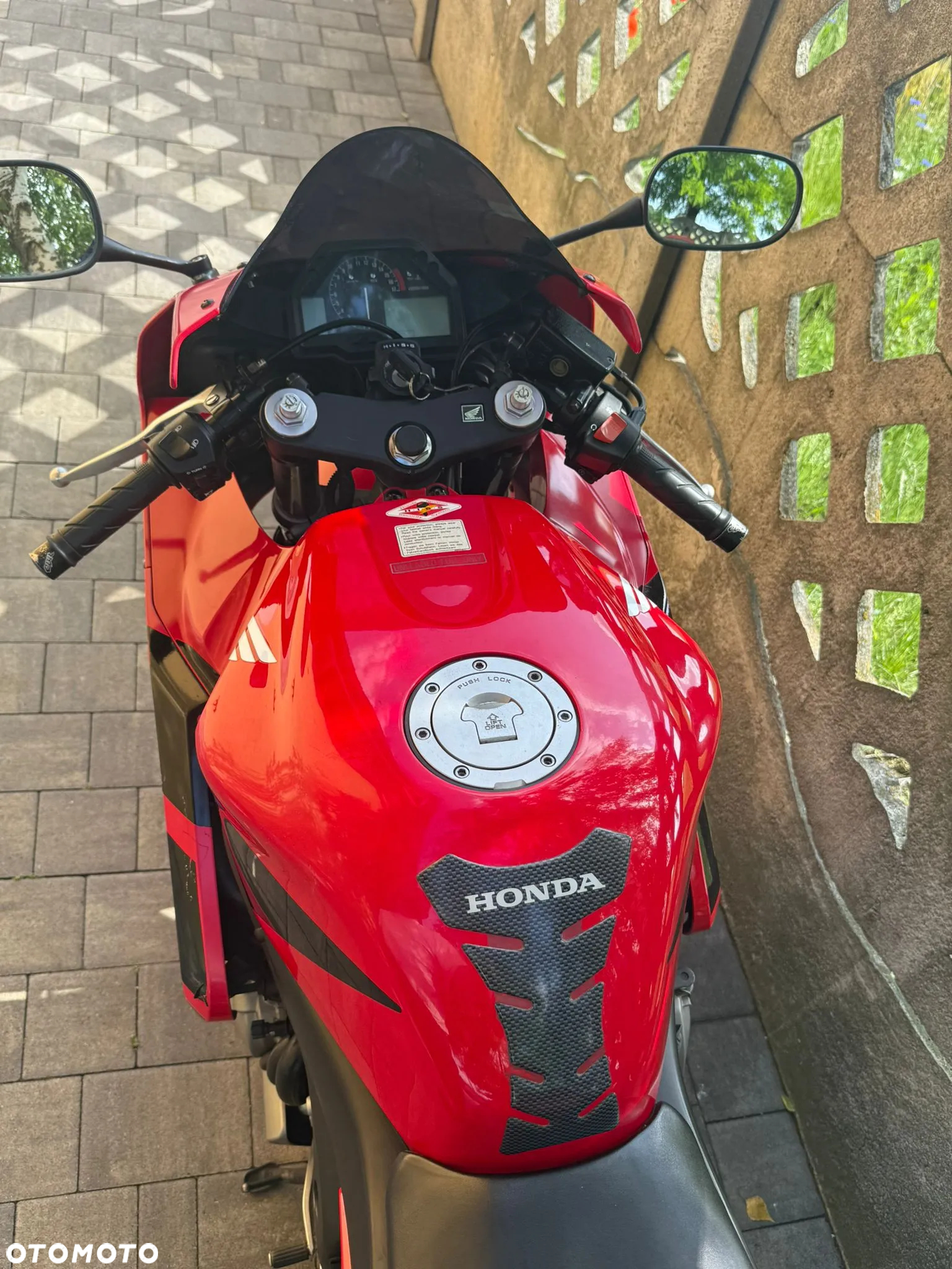 Honda CBR - 14