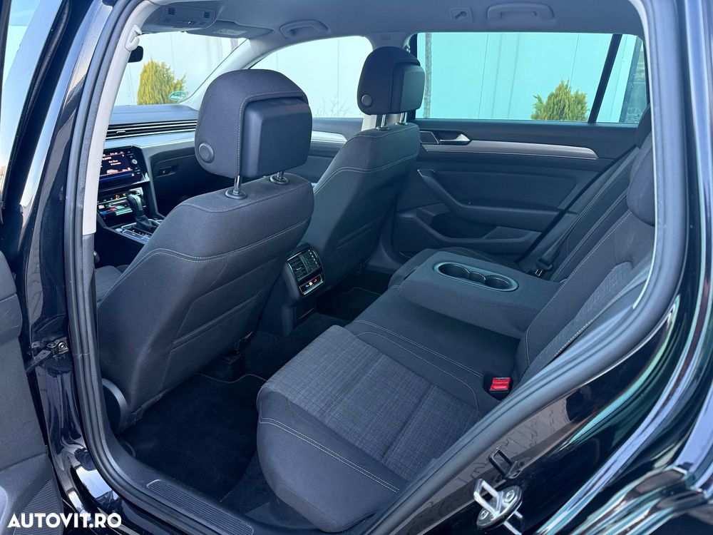Volkswagen Passat 2.0 TDI SCR DSG Comfortline - 9