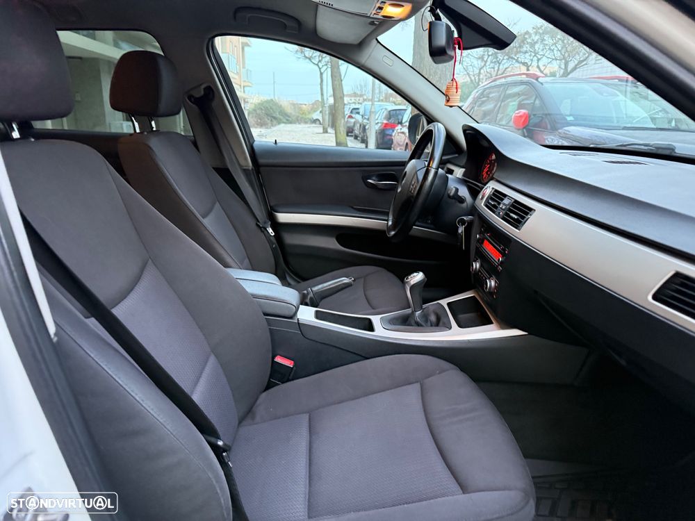 BMW 318 d DPF Edition Lifestyle - 14