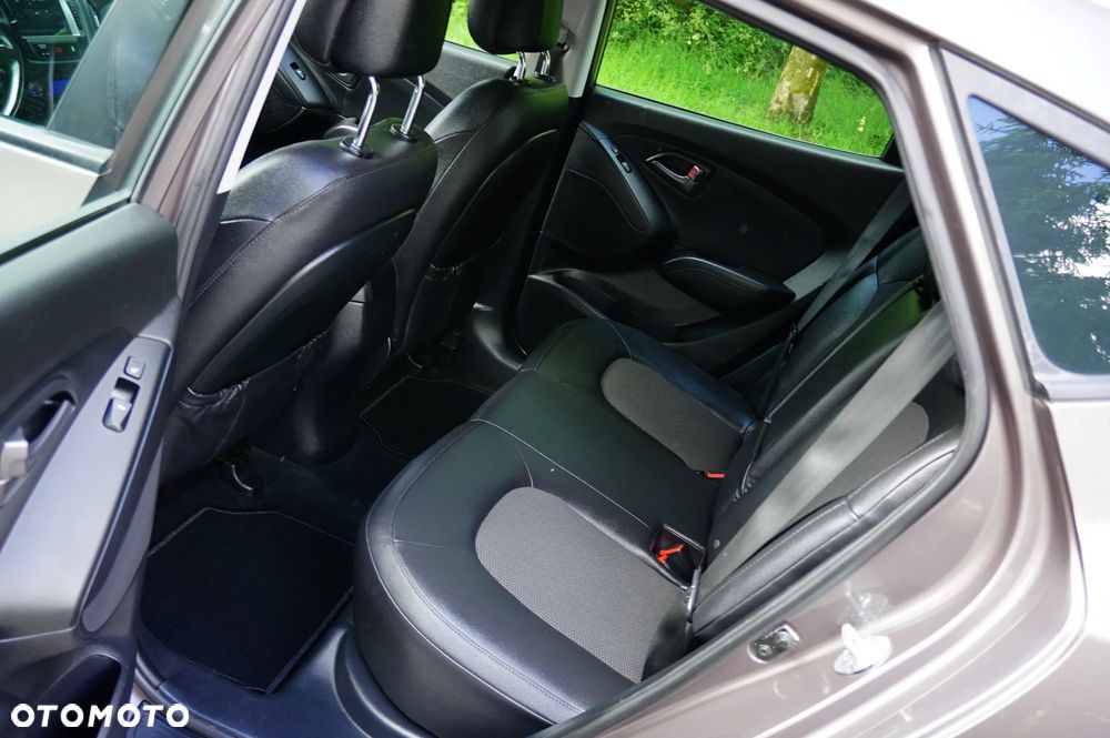 Hyundai ix35 1.6 2WD Fifa World Cup Edition - 29