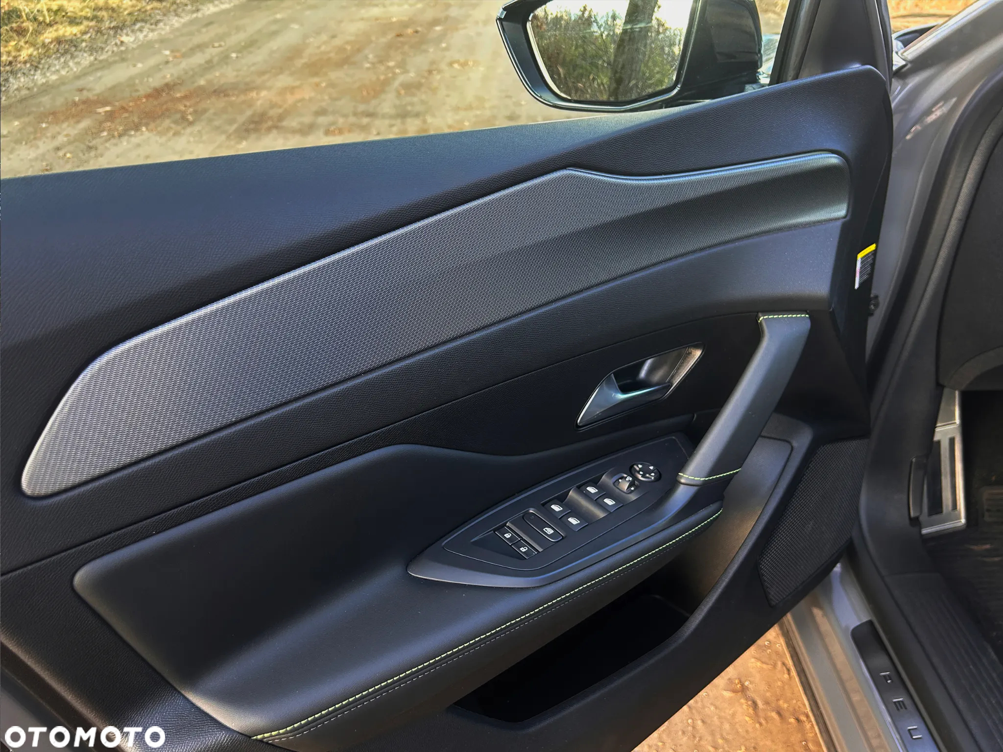 Peugeot 408 1.2 PureTech GT S&S EAT8 - 9