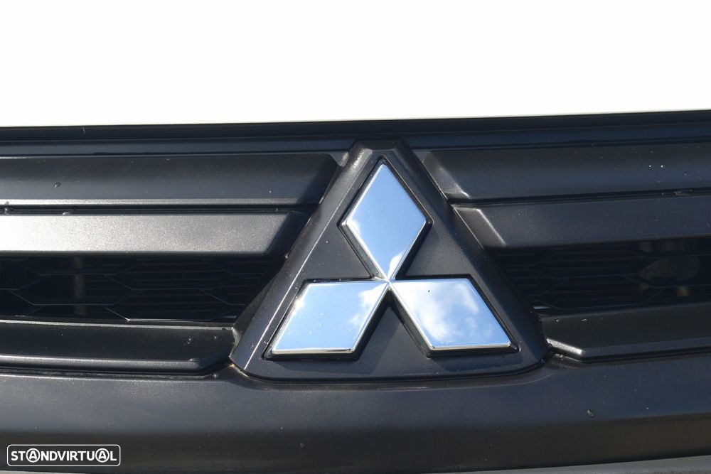 Mitsubishi L200 2.3 DI-D Space Cab Invite Strakar Look 4WD - 8
