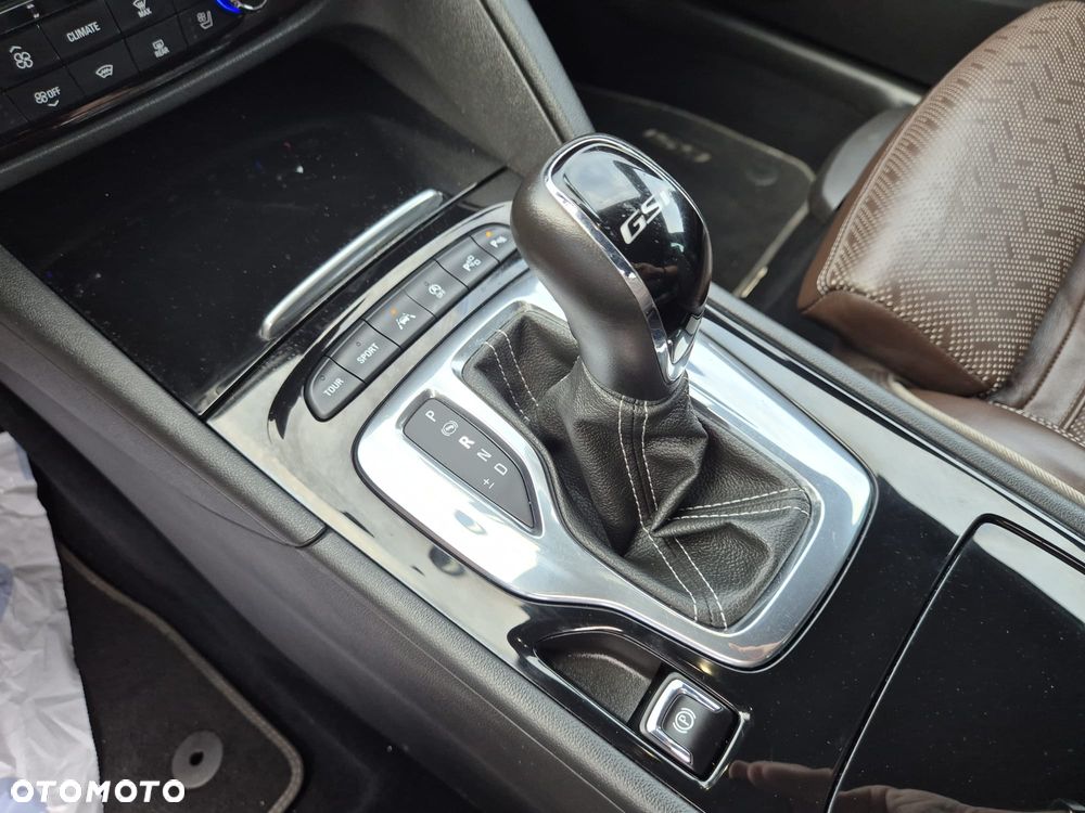 Opel Insignia Sport2.0 Direct InjTurbo 4x4 GSI - 28