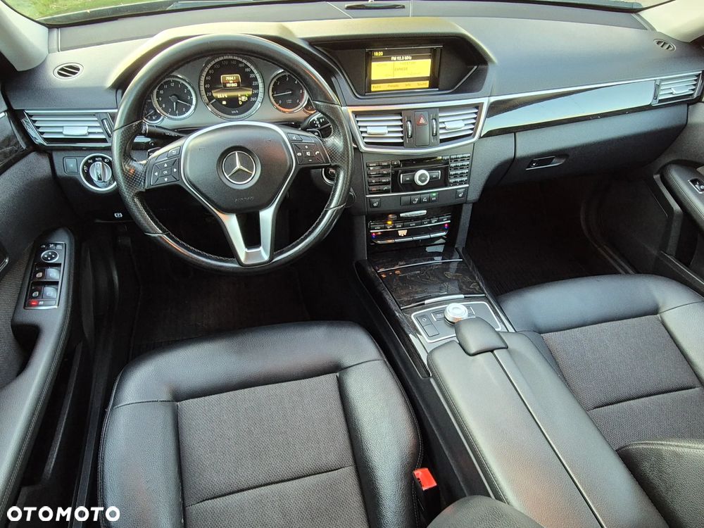 Mercedes-Benz Klasa E 200 CDI DPF BlueEFFICIENCY 7G-TRONIC Avantgarde - 21