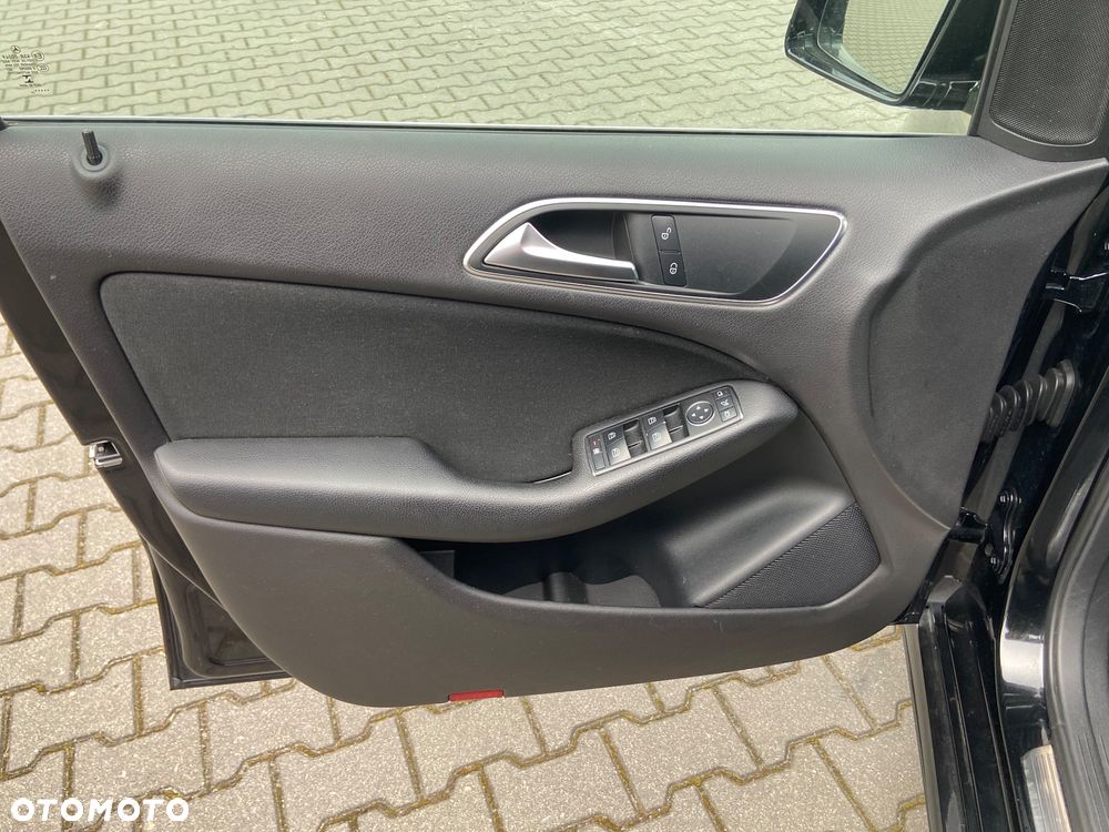 Mercedes-Benz Klasa B 180 CDI - 10