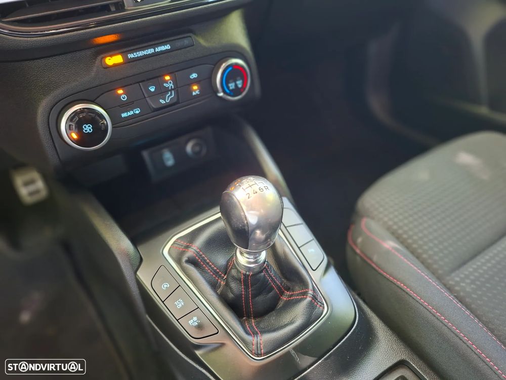 Ford Focus 1.0 EcoBoost ST-Line - 15