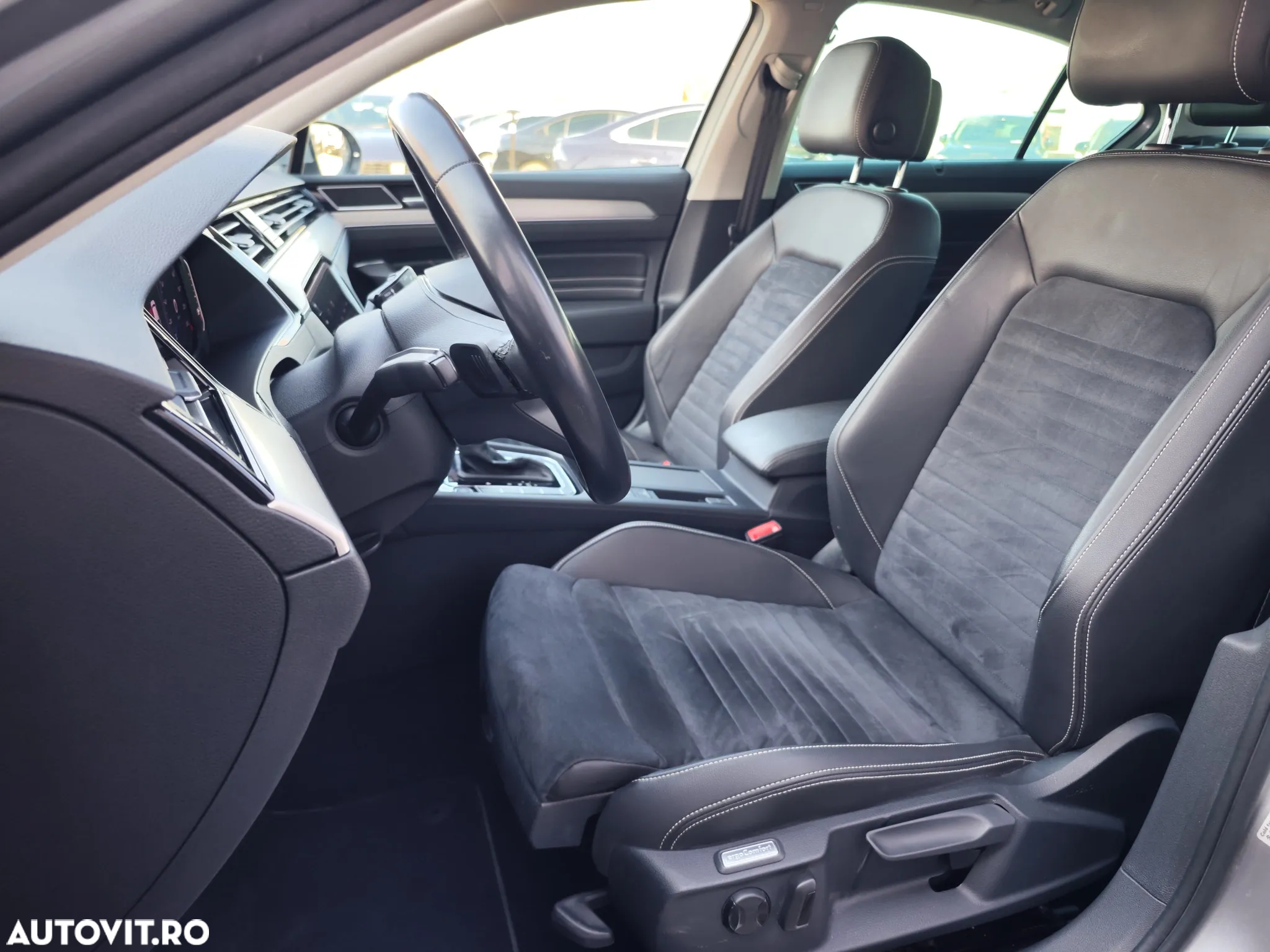 Volkswagen Passat - 12