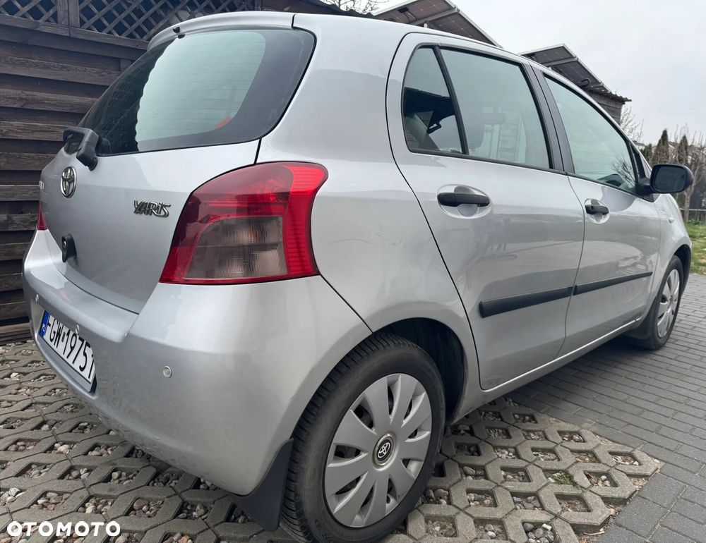Toyota Yaris 1.3 Luna A/C - 17