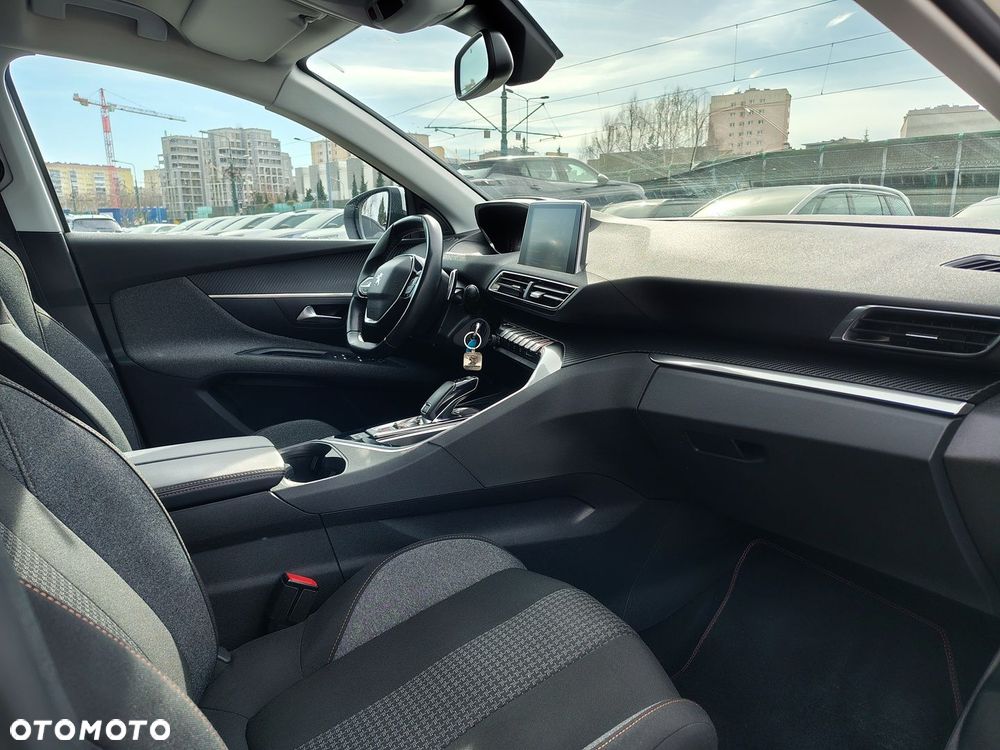 Peugeot 3008 1.5 BlueHDi Active S&S EAT8 - 8