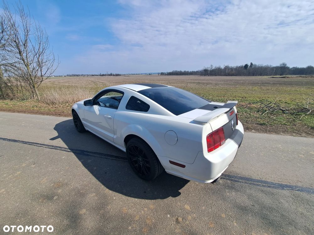 Ford Mustang - 20