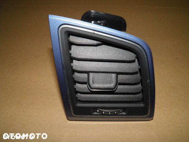 KRATKA NAWIEWU PRAWA VW T6 MULTIVAN - 2